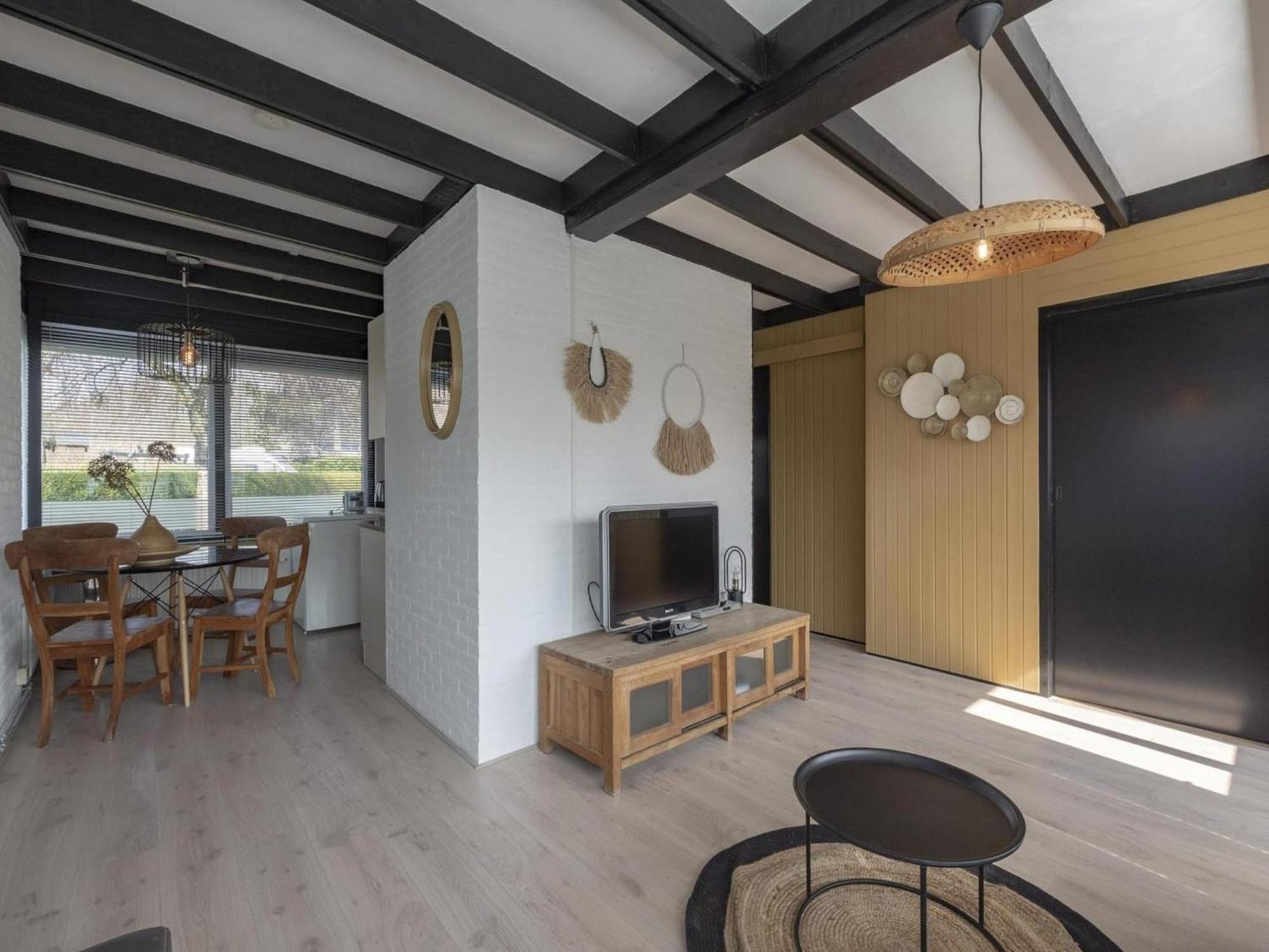 Attractive Bungalow With Modern Furnishings Sint Maartensvlotbrug Exterior foto